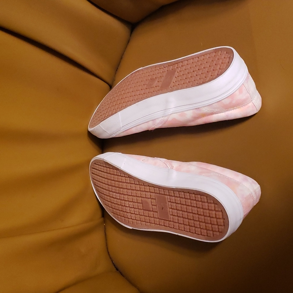 New pink tie dye slip on shoes - Picture 4 of 4